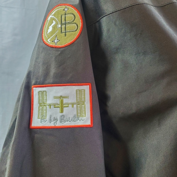 B by Burton snowboard jacket - Picture 10 of 11